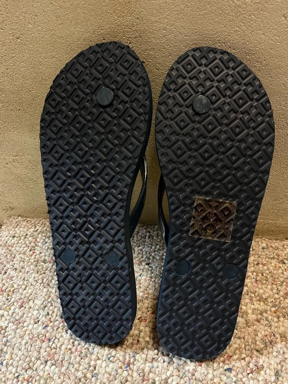 🆕 Tory Burch Geometric T Flip Flops